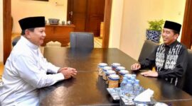 Menteri Pertahanan Prawbowo Subianto bersama Presiden RI Joko Widodo saat bersilahturahmi. (Dok. Tim Media Prabowo Subianto)