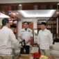 Ketua Umum Partai Gerindra Prabowo Subianto menerima silaturahmi politik dari Yusril Ihza Mahendra Ketua Umum Partai Bulan Bintang (PBB). (Dok. Tim Media Prabowo Subianto)