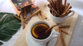 Kayu manis telah diteliti karena kemampuannya untuk membantu mengatur kadar gula darah. (Pexels/Ngô Trọng An)