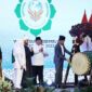 Presiden Joko Widodo (Jokowi) didampingi Menteri Pertahanan Prabowo Subianto membuka Muktamar Sufi Internasional 2023 di Sahid International Convention Center, Pekalongan, Jawa Tengah. (Instagram.com/@prabowo)