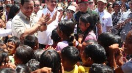 Menteri Pertahanan Prabowo Subianto di acara peresmian 16 titik air di Dusun Upunyor, Kabupaten Maluku Barat Daya (MBD). (Instagramc.om/@prabowo)