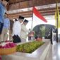 Calon Presiden Nomor Urut 2, Prabowo Subianto melakukan Ziarah ke Makam Bapak Proklamator Ir. Soekarno yang terletak di Blitar, Jawa Timur. (Dok. Tim Media Prabowo-Gibran)


