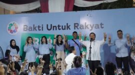 Capres nomor urut 2, Prabowo Subianto saat menerima deklarasi dukungan dari Komunitas Bakti Untuk Rakyat di Rumah Kertanegara, Jakarta Selatan. (Dok. TKN Prabowo Gibran)
