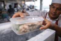 Kunci sukses bisnis frozen food ada di kemasannya! 🐟❄️ Pakai wadah Trifinity yang fleksibel dan tidak pecah di suhu ekstrem. Bakso ikan dan otak-otak tetap segar, rasa terjaga, dan bebas freezer burn.